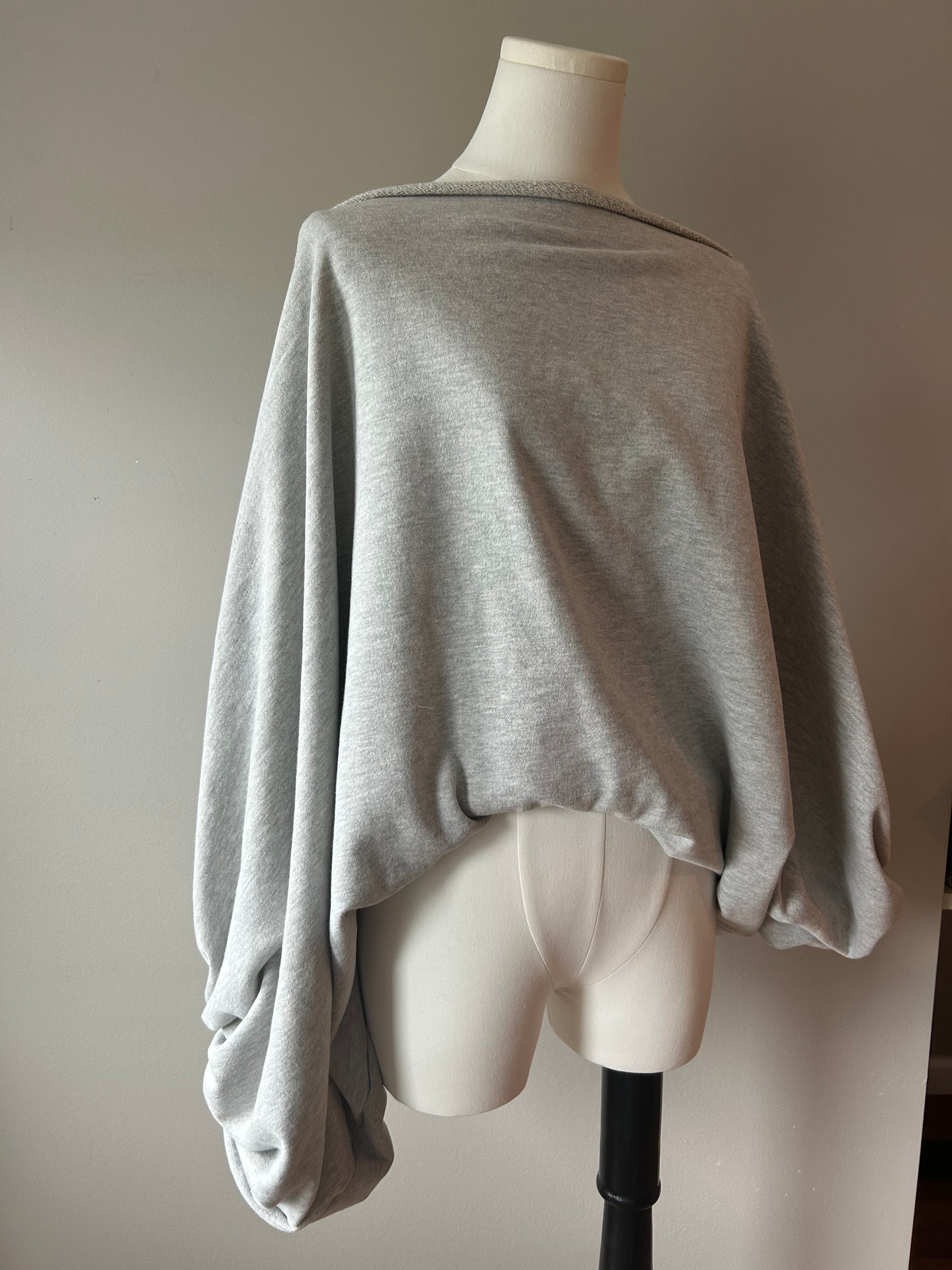 The Sylvia Sweatshirt - grey (PRE-ORDER)